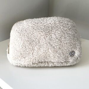 Lululemon Sherpa Belt Bag